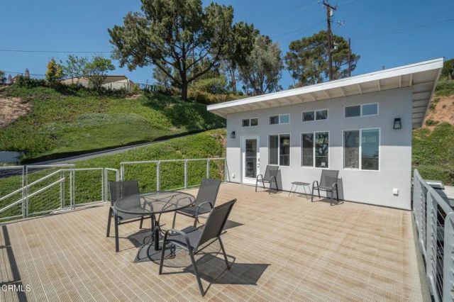 888 W Highland Drive, Camarillo, CA 93010