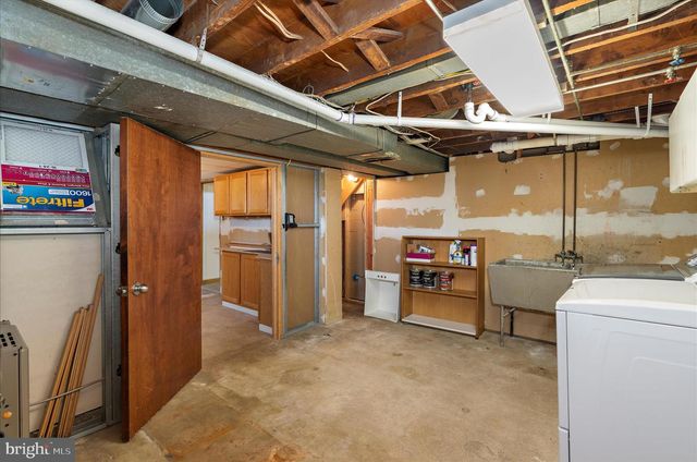 5801 REDMOND ST, Baltimore, MD 21225