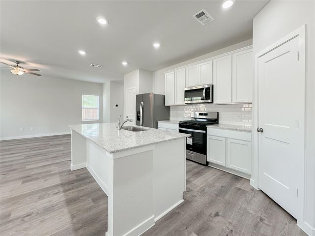 7806 Alset Dr, Magnolia, TX 77354