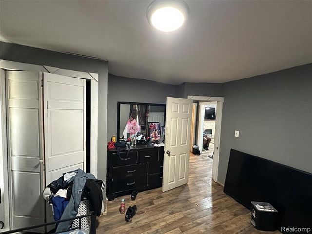 9459 Lakepointe Street, Detroit, MI 48224