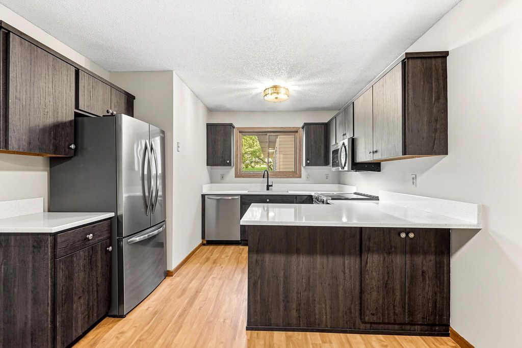 5545 Orleans Lane N 6, Plymouth, MN 55442 — photo 2