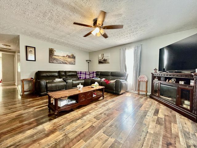 414 Monticello Street, Somerset, KY 42501