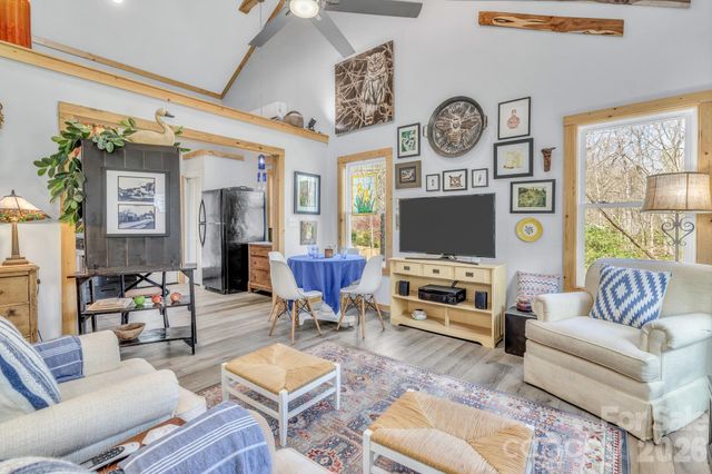 74 S Alta Vista Drive, Saluda, NC 28773