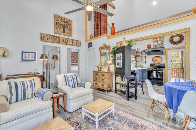 74 S Alta Vista Drive, Saluda, NC 28773