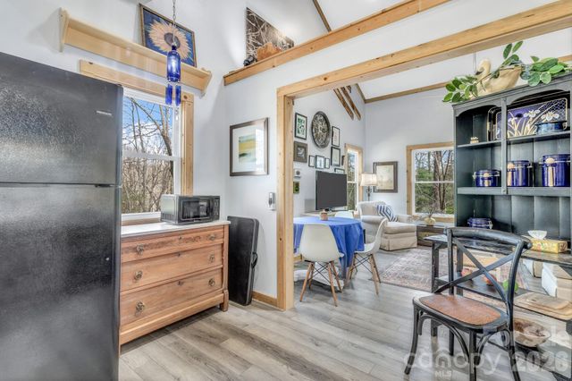 74 S Alta Vista Drive, Saluda, NC 28773
