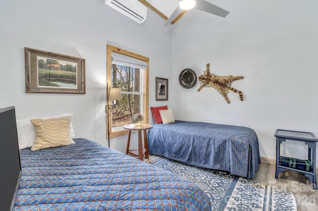 74 S Alta Vista Drive, Saluda, NC 28773