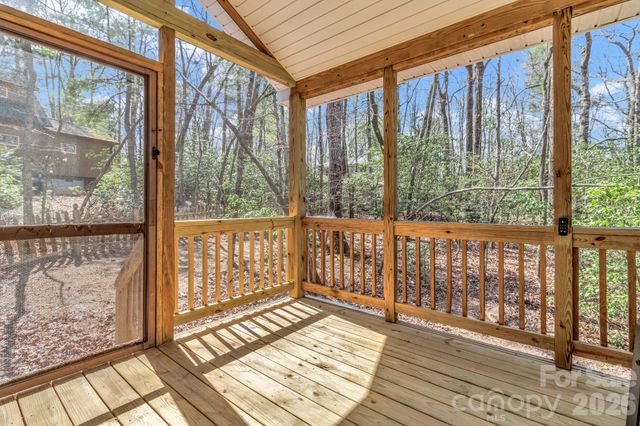 74 S Alta Vista Drive, Saluda, NC 28773