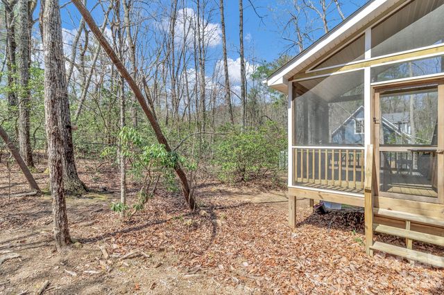 74 S Alta Vista Drive, Saluda, NC 28773