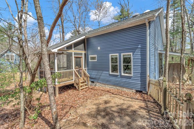 74 S Alta Vista Drive, Saluda, NC 28773