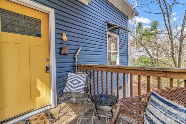 74 S Alta Vista Drive, Saluda, NC 28773