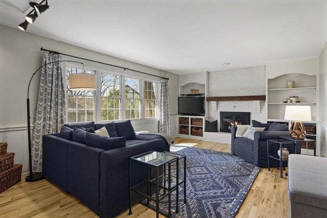 1637 Deerwood Drive, Madison, WI 53716