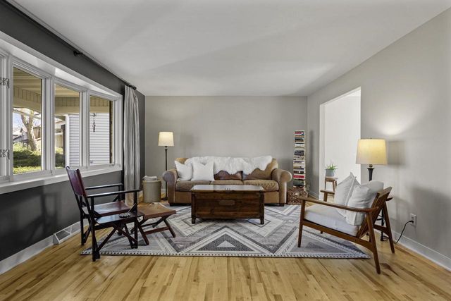 1637 Deerwood Drive, Madison, WI 53716