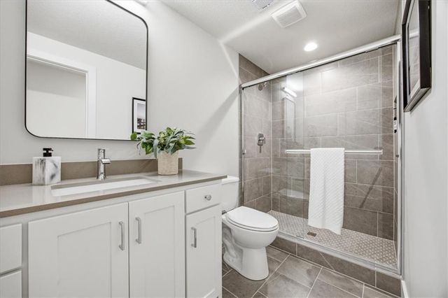 2809 SW Heartland Road, Lee's Summit, MO 64082