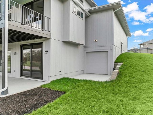 2809 SW Heartland Road, Lee's Summit, MO 64082