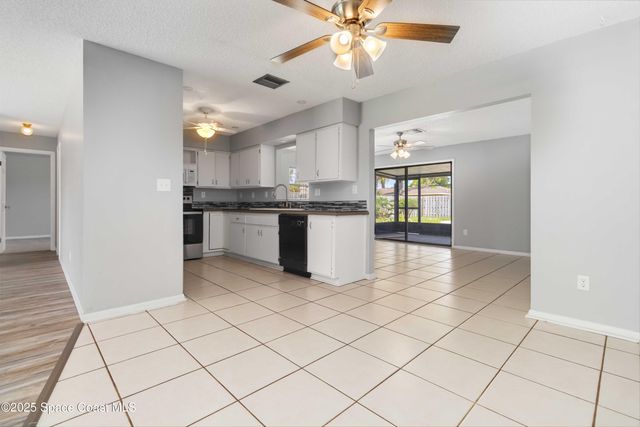 627 Binney Street NE, Palm Bay, FL 32907