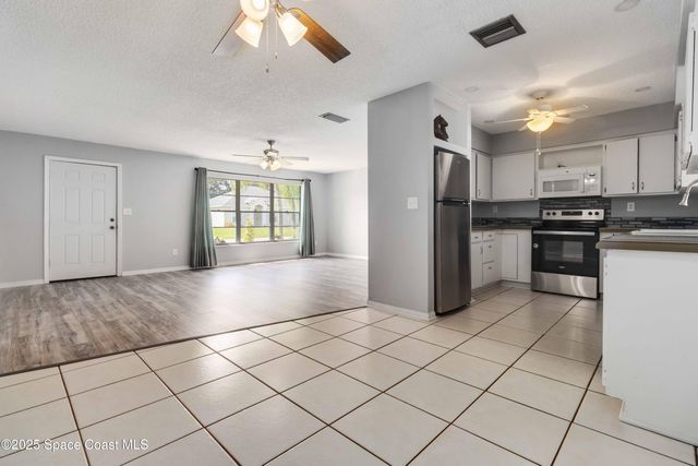 627 Binney Street NE, Palm Bay, FL 32907