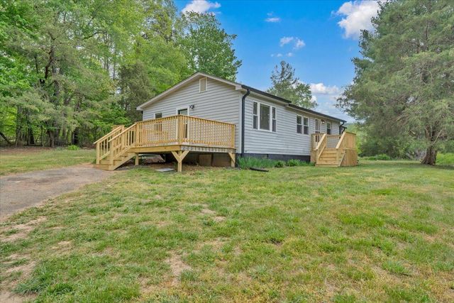 24 Robin Ridge RD, Rocky Mount, VA 24151