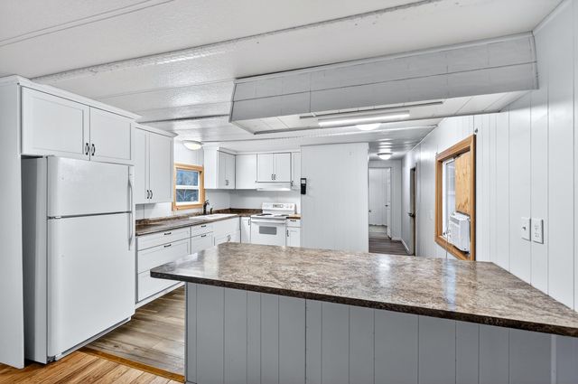 9518 E 4th Ave, Spokane Valley, WA 99206