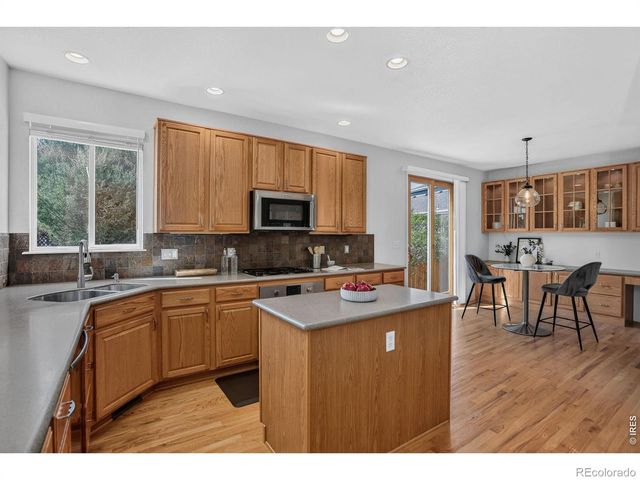 2009 Glenarbor Court, Longmont, CO 80504