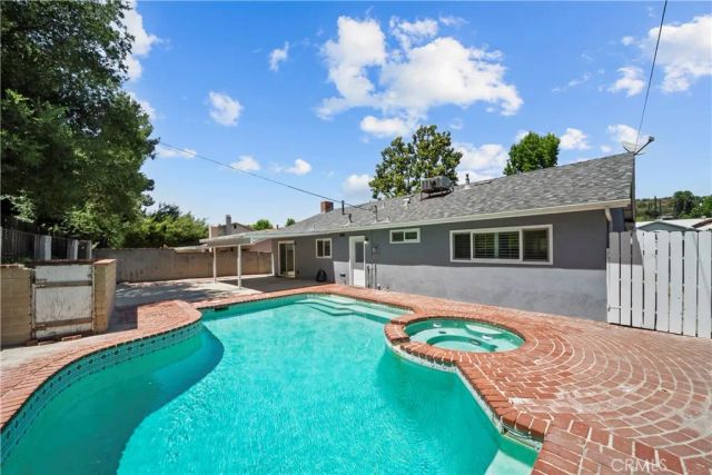 24607 Fourl, Newhall, CA 91321