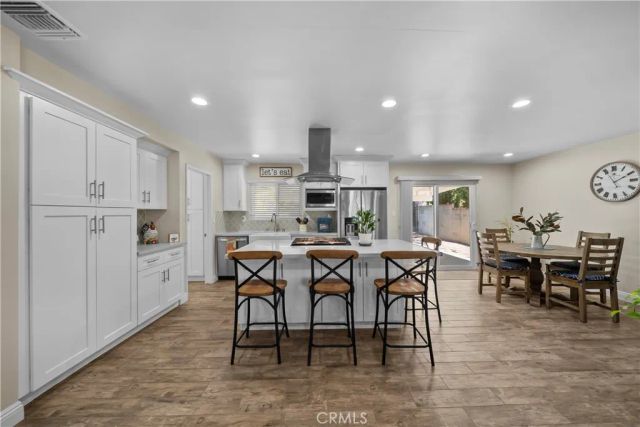 24607 Fourl, Newhall, CA 91321
