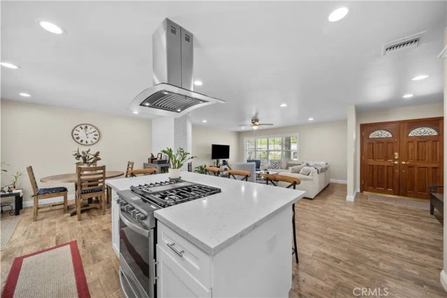 24607 Fourl, Newhall, CA 91321
