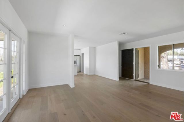 16130 Devonshire Street, Granada Hills (los Angeles), CA 91344