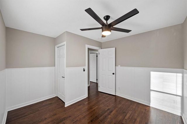 1602 S Queen Ridge Way, Independence, MO 64050