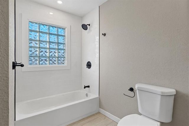 1602 S Queen Ridge Way, Independence, MO 64050