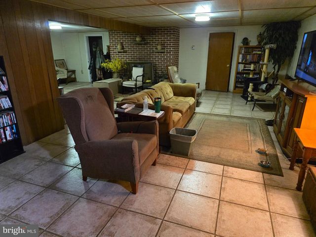 35 TRAIL RD N, Elizabethtown, PA 17022