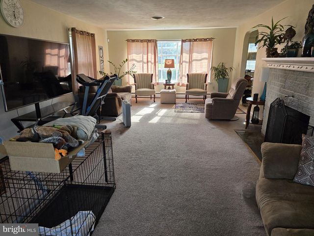 35 TRAIL RD N, Elizabethtown, PA 17022