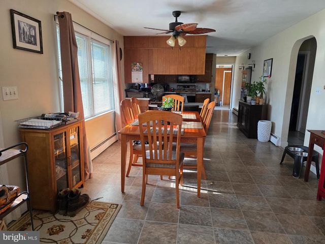 35 TRAIL RD N, Elizabethtown, PA 17022