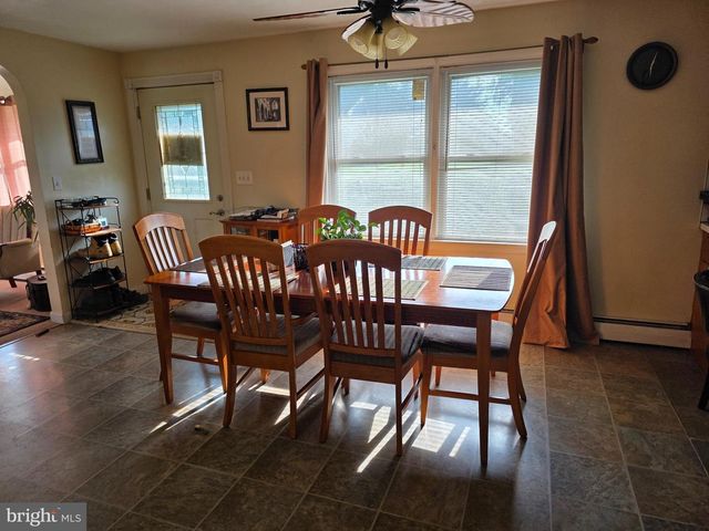 35 TRAIL RD N, Elizabethtown, PA 17022