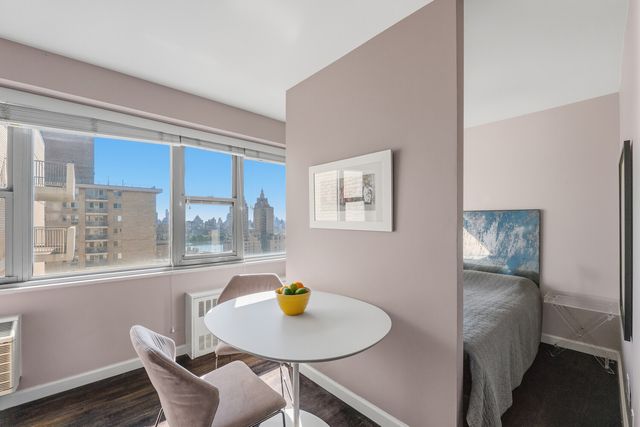 100 W 93rd St Apt 29A, New York City, NY 10025