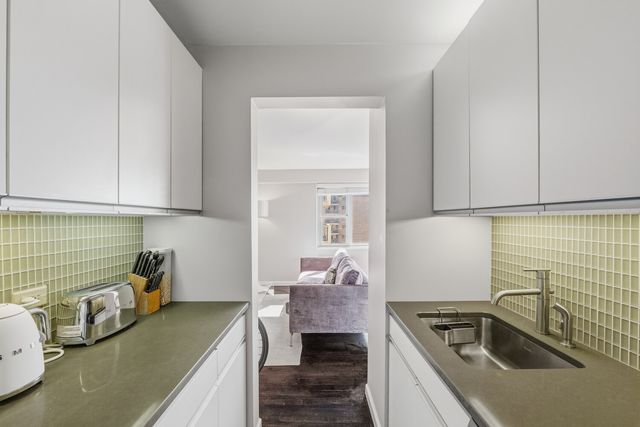 100 W 93rd St Apt 29A, New York City, NY 10025