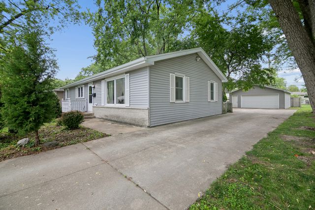 660 Jonette Avenue, Bradley, IL 60915