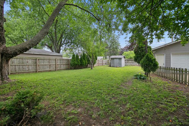 660 Jonette Avenue, Bradley, IL 60915