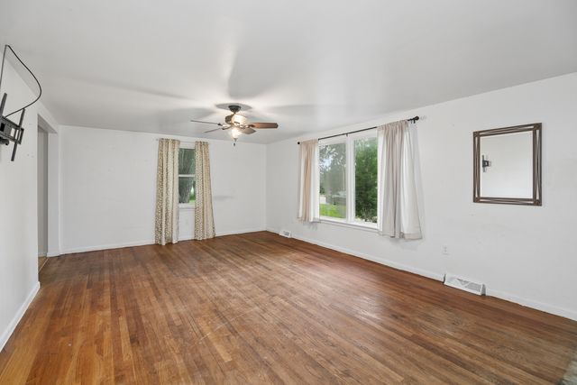 660 Jonette Avenue, Bradley, IL 60915