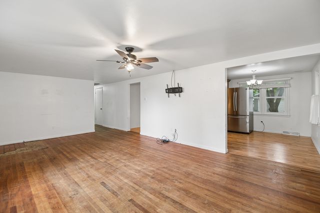 660 Jonette Avenue, Bradley, IL 60915