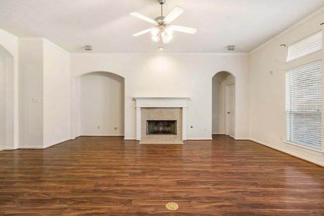 24915 Pikecrest Drive, Spring, TX 77389