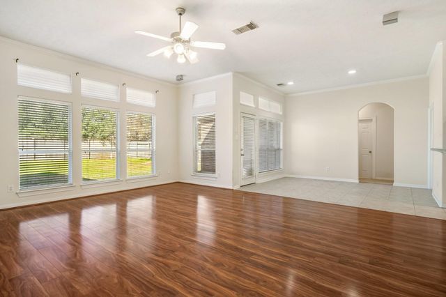 24915 Pikecrest Drive, Spring, TX 77389