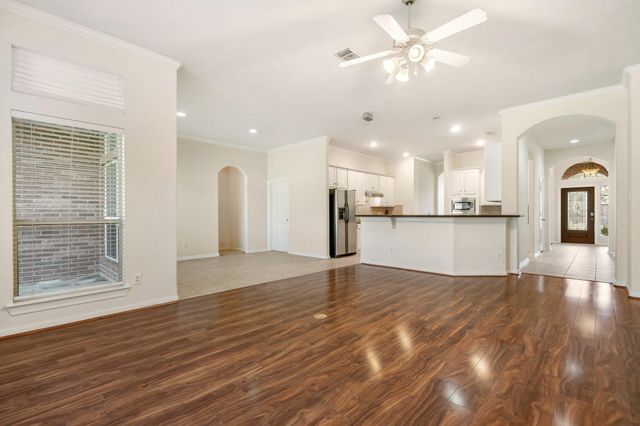 24915 Pikecrest Drive, Spring, TX 77389