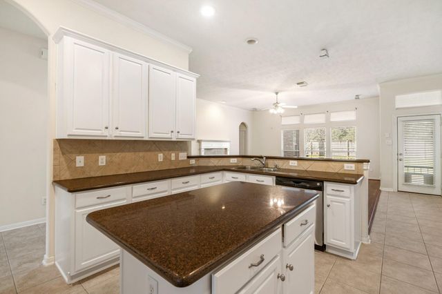 24915 Pikecrest Drive, Spring, TX 77389