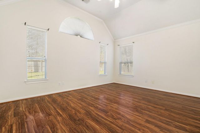 24915 Pikecrest Drive, Spring, TX 77389