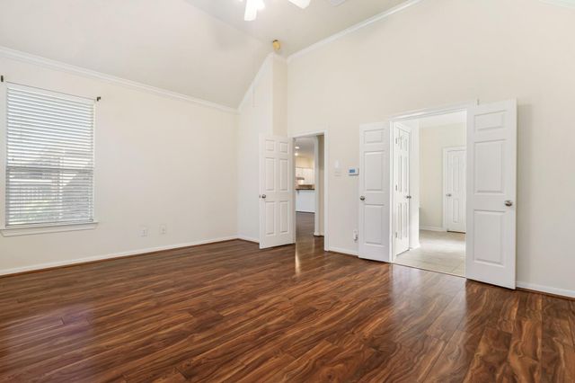 24915 Pikecrest Drive, Spring, TX 77389