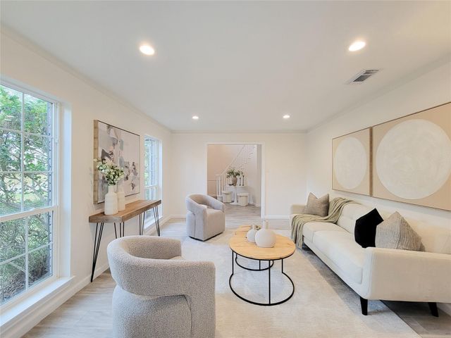 10703 Idlebrook Drive, Houston, TX 77070