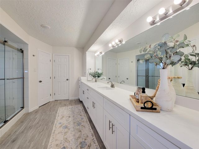 10703 Idlebrook Drive, Houston, TX 77070