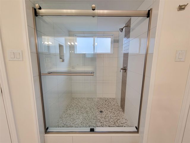 10703 Idlebrook Drive, Houston, TX 77070