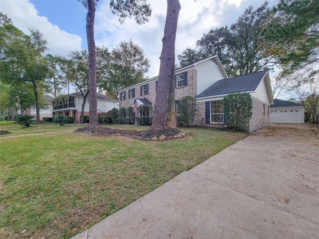 10703 Idlebrook Drive, Houston, TX 77070