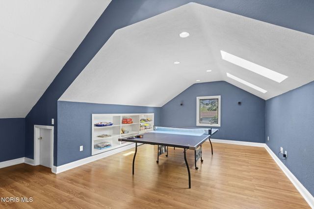 2128 Evergreen Road, Ottawa Hills, OH 43606